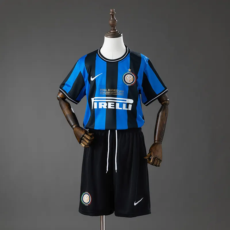 Inter Milan Kids Home Kit 2009/10 &mdash; front view