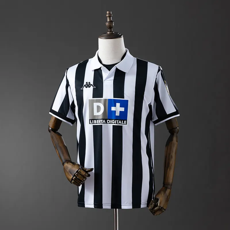 Juventus Home Shirt 1998/99 &mdash; front view