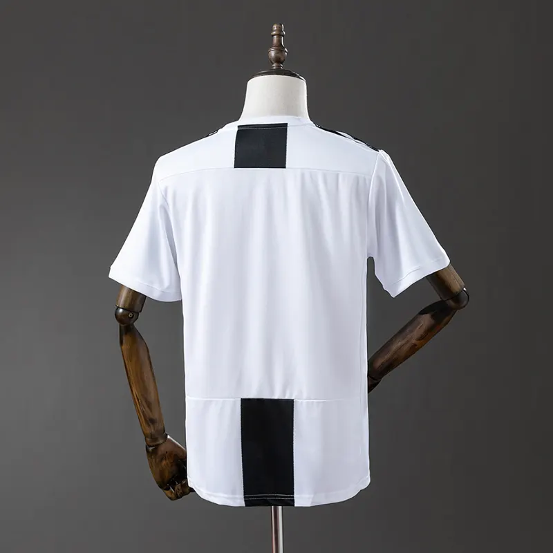Juventus Home Shirt 2018/19 &mdash; back view