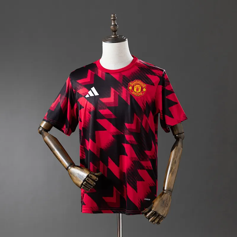 Manchester United Training Shirt 2025/26 &mdash; front view